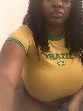 Snapshot of Fxncymuse chatting on 1, 2, 2026 Fxncymuse online show from 1, 2, 2026