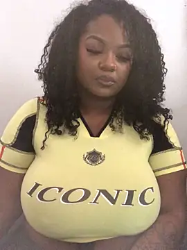 Snapshot of Fxncymuse chatting on 3, 2, 2026 Fxncymuse online show from 3, 2, 2026