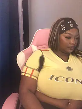 Snapshot of Fxncymuse chatting on 5, 3, 2026 Fxncymuse online show from 5, 3, 2026