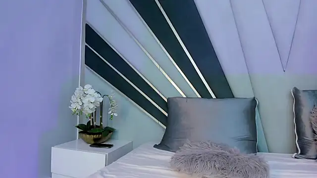 Snapshot of ZoeMadiison chatting on 7, 11, 2025 ZoeMadiison online show from 7, 11, 2025