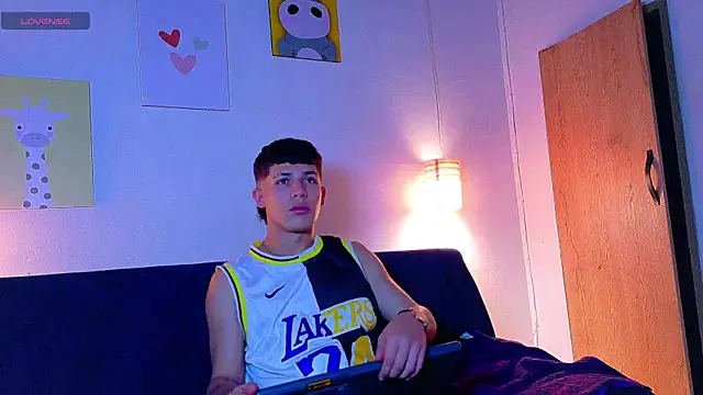 latiin boy21 online show from 7, 11, 2025