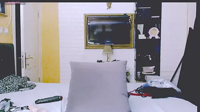  bade tasci  online show from 14, 11, 2025