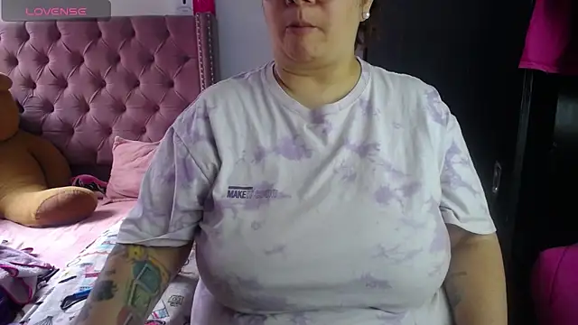 kattybbwbigboobs  online show from 11, 5, 2026