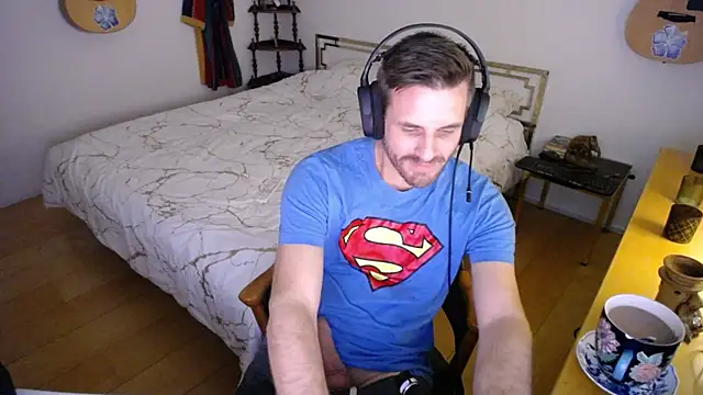 Snapshot of skatejocke chatting on 15, 11, 2025 skatejocke online show from 15, 11, 2025