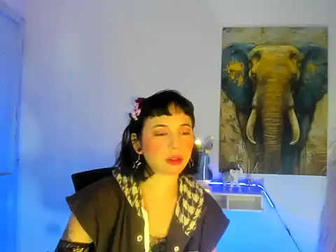 Snapshot of Hollysquirtx chatting on 7, 11, 2025 Hollysquirtx online show from 7, 11, 2025