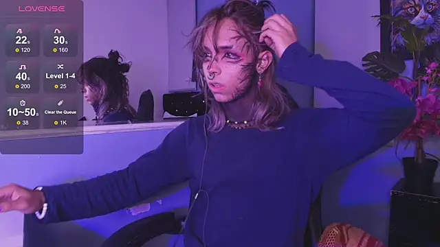 luxiel  online show from 13, 11, 2025