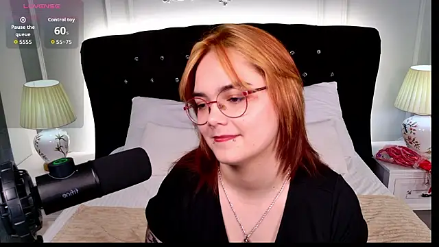 Lily  Evans online show from 6, 3, 2026