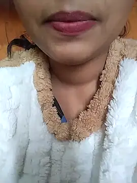 Sexy Divya   online show from 19, 12, 2025