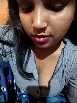 Sexy Divya   online show from 9, 5, 2026