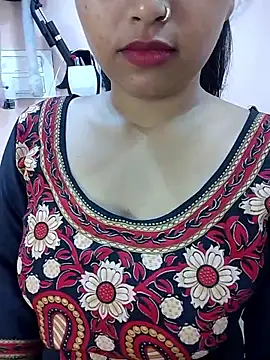 Sexy Divya   online show from 11, 5, 2026