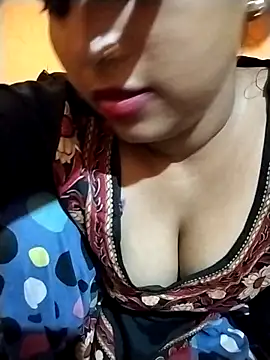 Sexy Divya   online show from 8, 6, 2026