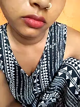 Sexy Divya   online show from 11, 6, 2026