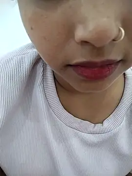 Sexy Divya   online show from 1, 8, 2026