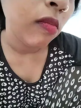 Sexy Divya   online show from 2, 8, 2026