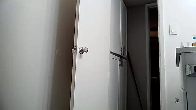 nikkibae33 online show from 31, 7, 2026