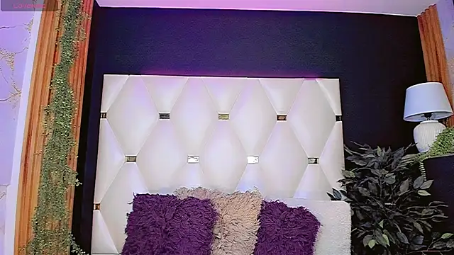 AnnaRouseQueen online show from 7, 5, 2026