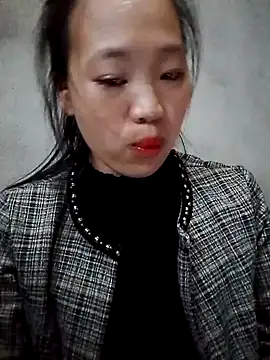 Snapshot of Yumiik2kk chatting on 16, 11, 2025 Yumiik2kk online show from 16, 11, 2025