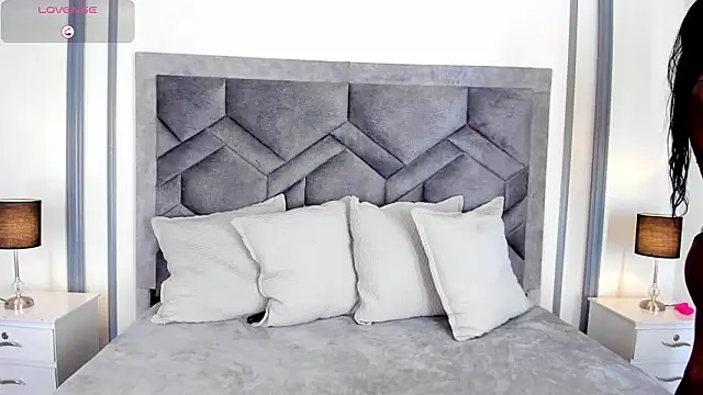 Snapshot of TahliaMoreau chatting on 26, 2, 2026 TahliaMoreau online show from 26, 2, 2026