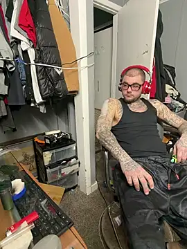 Snapshot of trickydickydaddy chatting on 7, 3, 2026 trickydickydaddy online show from 7, 3, 2026