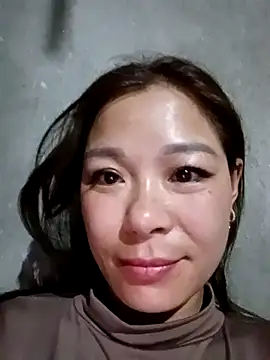 Lyla john online show from 13, 2, 2026