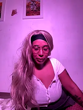 CaneliitaBlaze online show from 10, 11, 2025