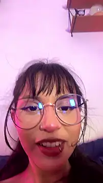 Snapshot of Tamara_Aluna_ chatting on 5, 8, 2026 Tamara Aluna online show from 5, 8, 2026