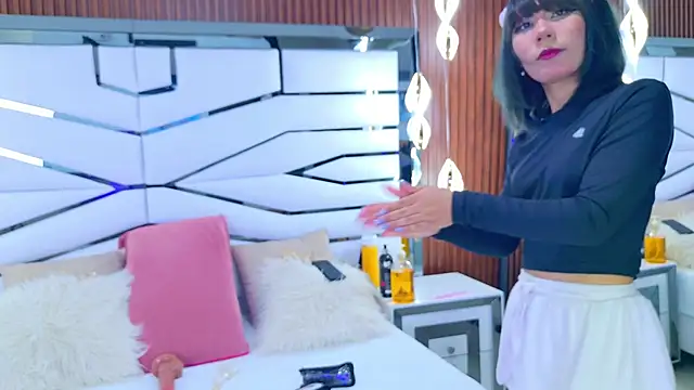 Snapshot of BunnySexyy18 chatting on 21, 12, 2025 BunnySexyy18 online show from 21, 12, 2025