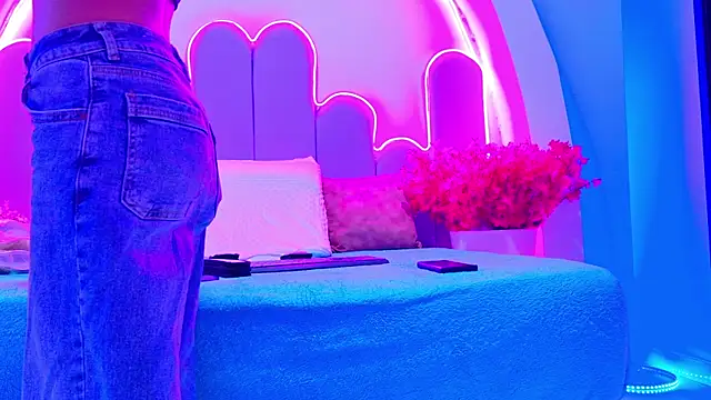 BunnySexyy18 online show from 9, 7, 2026