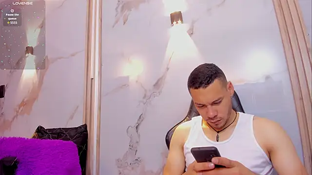 Aron and molly online show from 9, 3, 2026