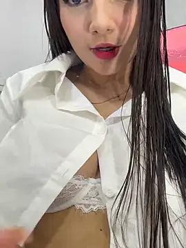 Snapshot of EmmiiGlow chatting on 11, 1, 2026 EmmiiGlow online show from 11, 1, 2026