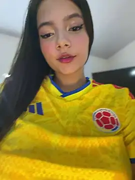 EmmiiGlow online show from 28, 6, 2026