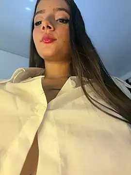 EmmiiGlow online show from 2, 8, 2026