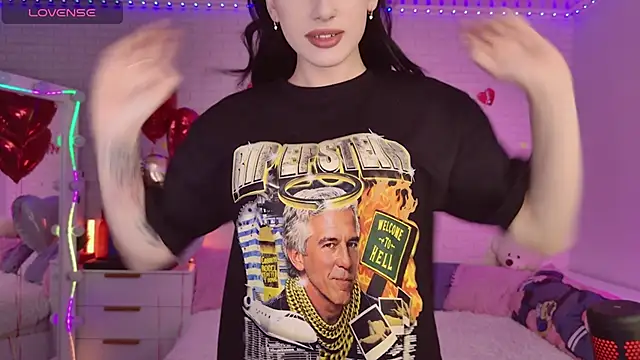 Snapshot of Darineko_ chatting on 13, 2, 2026 Darineko online show from 13, 2, 2026