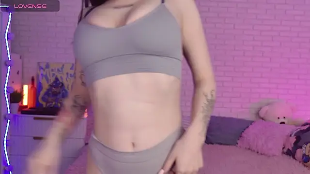 Snapshot of Darineko_ chatting on 3, 3, 2026 Darineko online show from 3, 3, 2026