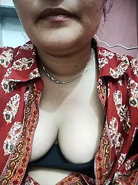 Snapshot of minni64207 chatting on 19, 5, 2026 minni64207 online show from 19, 5, 2026