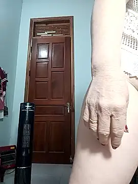 Snapshot of Em-mupmup chatting on 14, 1, 2026 Em-mupmup online show from 14, 1, 2026