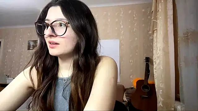 Snapshot of DonnieBooton chatting on 17, 11, 2025 DonnieBooton online show from 17, 11, 2025