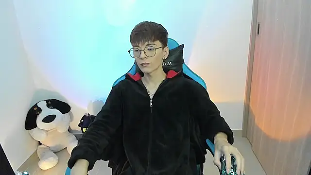 RYO BLEU  online show from 18, 11, 2025