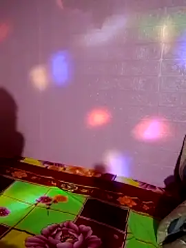 Snapshot of Cloud-wh chatting on 19, 12, 2025 Cloud-wh online show from 19, 12, 2025