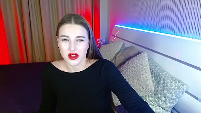 Snapshot of cutie_violet chatting on 14, 11, 2025 cutie violet online show from 14, 11, 2025