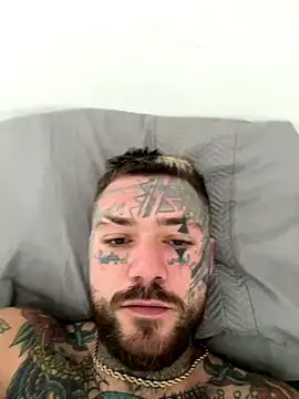 Snapshot of magicmichaell chatting on 10, 11, 2025 magicmichaell online show from 10, 11, 2025