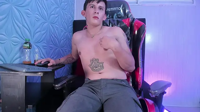 Snapshot of AnalBlaze_ chatting on 19, 11, 2025 AnalBlaze online show from 19, 11, 2025