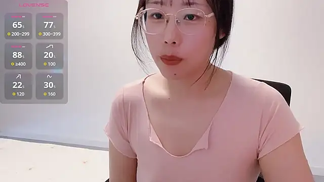 Snapshot of suisui322 chatting on 28, 11, 2025 suisui322 online show from 28, 11, 2025