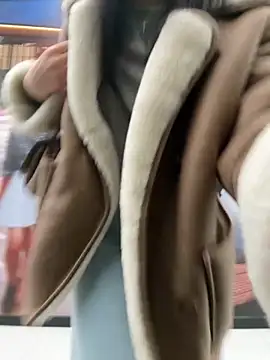 Snapshot of luvvmill chatting on 12, 11, 2025 luvvmill online show from 12, 11, 2025