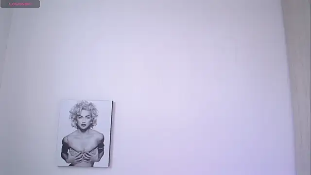 Snapshot of Millie_bobby chatting on 22, 6, 2026 Millie bobby online show from 22, 6, 2026