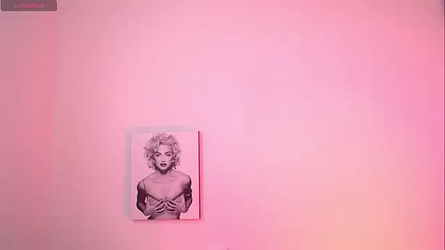 Snapshot of Millie_bobby chatting on 23, 7, 2026 Millie bobby online show from 23, 7, 2026