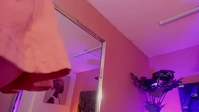 Velvet Dreamss online show from 5, 7, 2026
