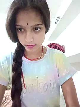 Mohnicute online show from 5, 5, 2026
