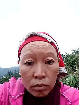 girl-hot2x online show from 20, 12, 2025