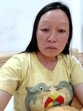 girl-hot2x online show from 28, 3, 2026